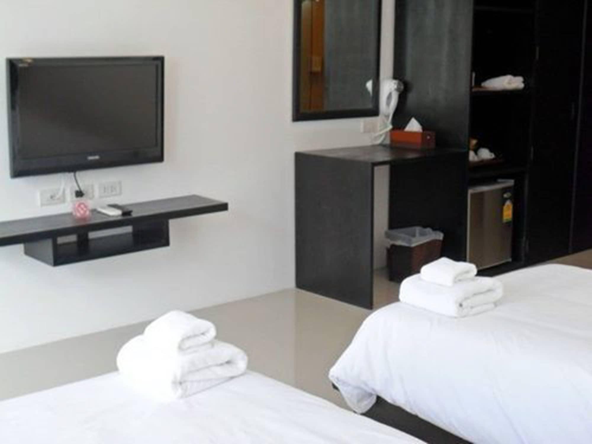 Bs Premier Airport Hotel Bangkok Exterior photo