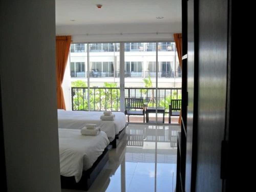 Bs Premier Airport Hotel Bangkok Exterior photo